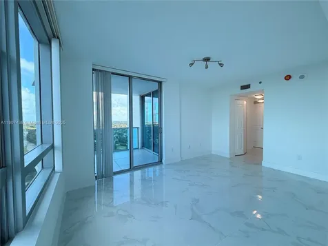 2641 N Flamingo Road Sunrise FL 33323