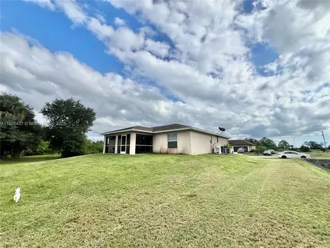 2916 51st Street SW Lehigh Acres FL 33976