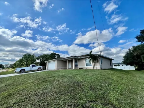 2916 51st Street SW Lehigh Acres FL 33976