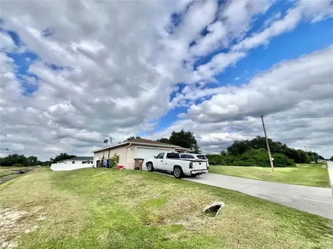 2916 51st Street SW Lehigh Acres FL 33976
