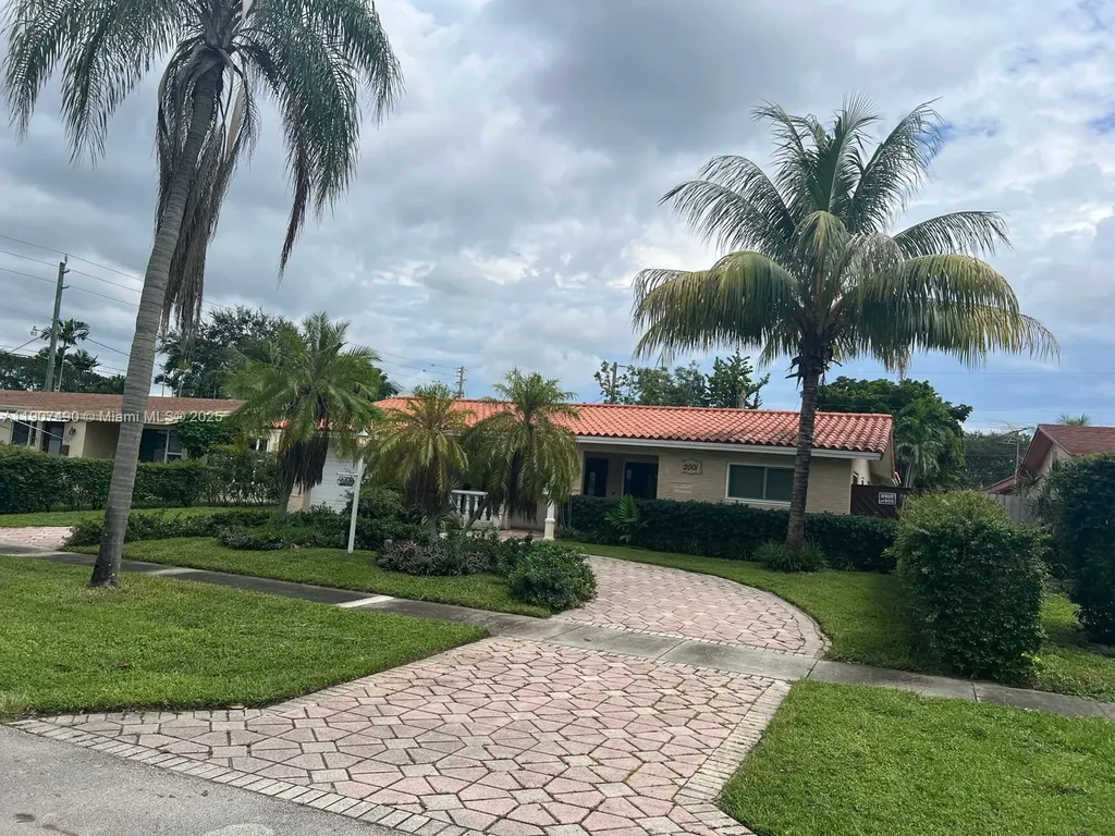 2001 N 41st Avenue Hollywood FL 33021