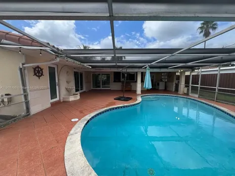 2001 N 41st Avenue Hollywood FL 33021