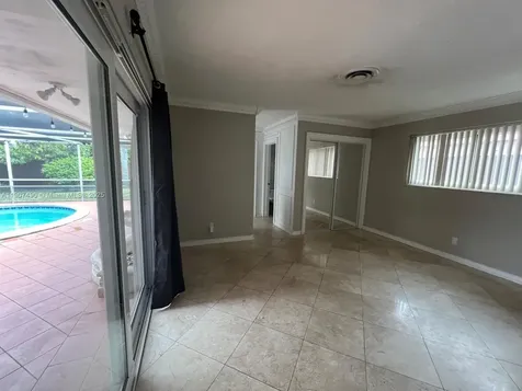 2001 N 41st Avenue Hollywood FL 33021