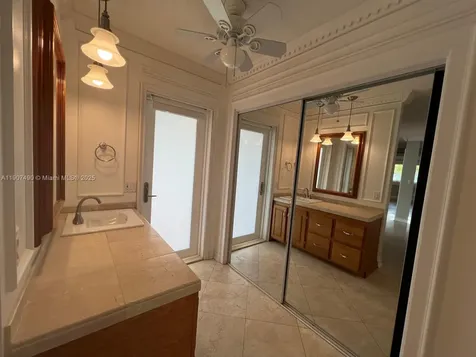 2001 N 41st Avenue Hollywood FL 33021