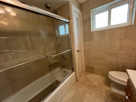 2001 N 41st Avenue Hollywood FL 33021