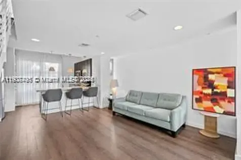 1600 Michigan Avenue Miami Beach FL 33139