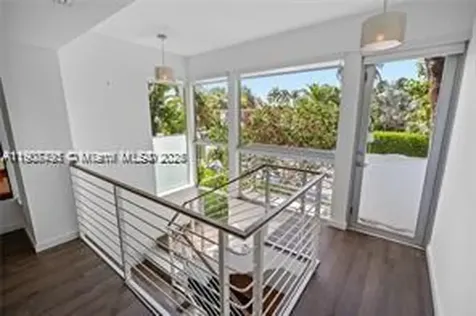 1600 Michigan Avenue Miami Beach FL 33139