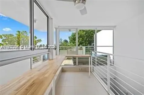 1600 Michigan Avenue Miami Beach FL 33139