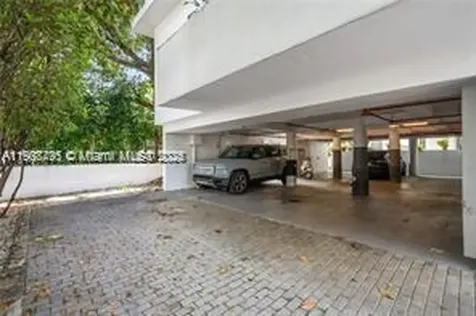 1600 Michigan Avenue Miami Beach FL 33139