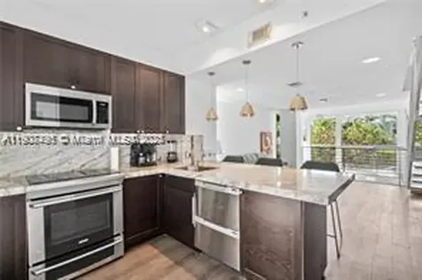 1600 Michigan Avenue Miami Beach FL 33139