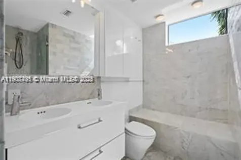 1600 Michigan Avenue Miami Beach FL 33139