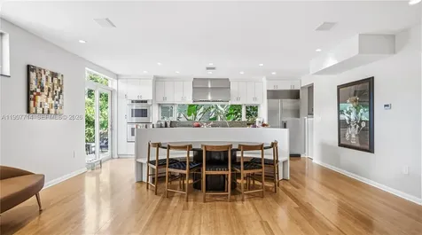 4805 Cherokee Avenue Miami Beach FL 33140