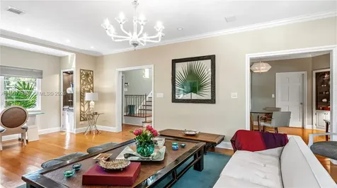 4805 Cherokee Avenue Miami Beach FL 33140