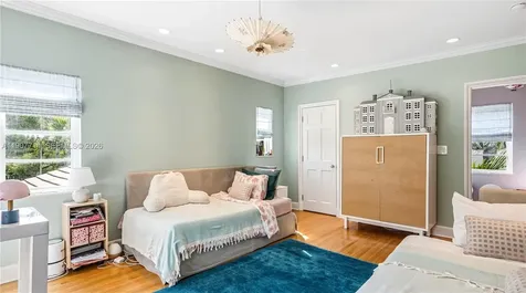 4805 Cherokee Avenue Miami Beach FL 33140