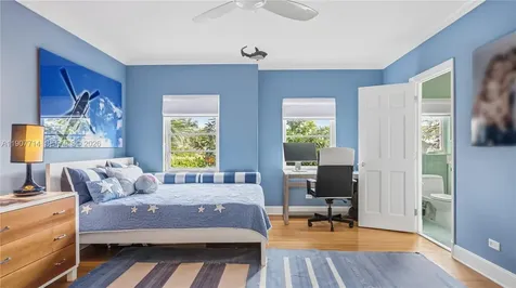 4805 Cherokee Avenue Miami Beach FL 33140