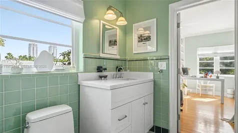 4805 Cherokee Avenue Miami Beach FL 33140
