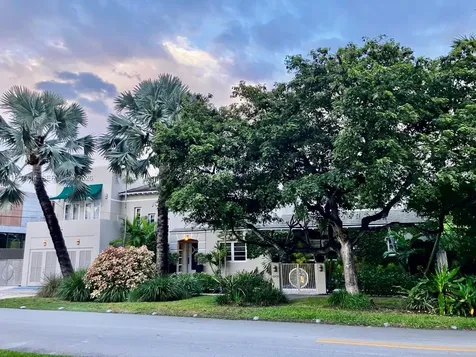 4805 Cherokee Avenue Miami Beach FL 33140