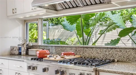 4805 Cherokee Avenue Miami Beach FL 33140