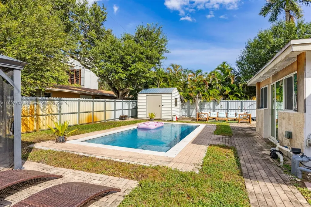 1823 SW 29th Street Fort Lauderdale FL 33315