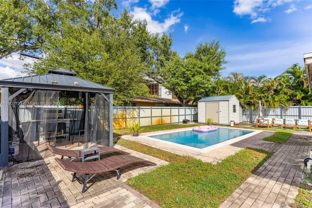 1823 SW 29th Street Fort Lauderdale FL 33315