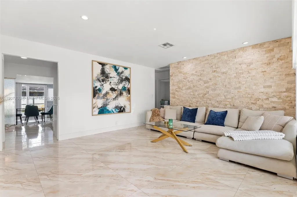 1823 SW 29th Street Fort Lauderdale FL 33315