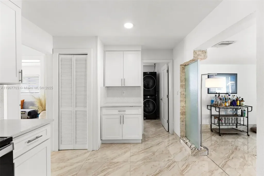 1823 SW 29th Street Fort Lauderdale FL 33315