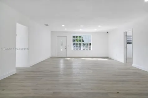 261 NE 172nd Street North Miami Beach FL 33162