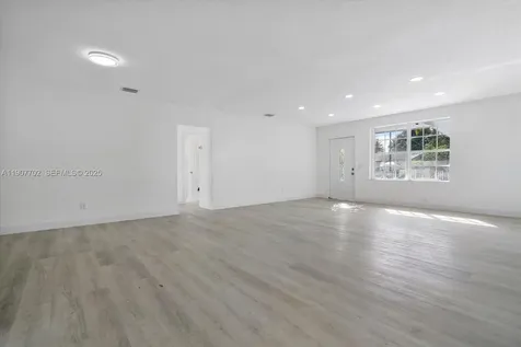261 NE 172nd Street North Miami Beach FL 33162
