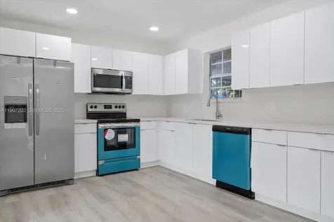 261 NE 172nd Street North Miami Beach FL 33162