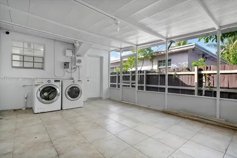 261 NE 172nd Street North Miami Beach FL 33162
