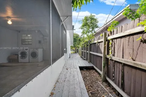261 NE 172nd Street North Miami Beach FL 33162