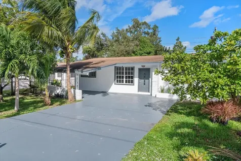 261 NE 172nd Street North Miami Beach FL 33162