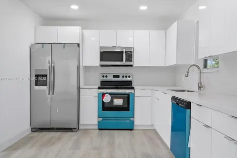 261 NE 172nd Street North Miami Beach FL 33162
