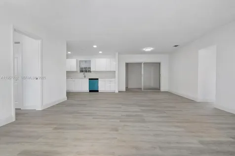 261 NE 172nd Street North Miami Beach FL 33162