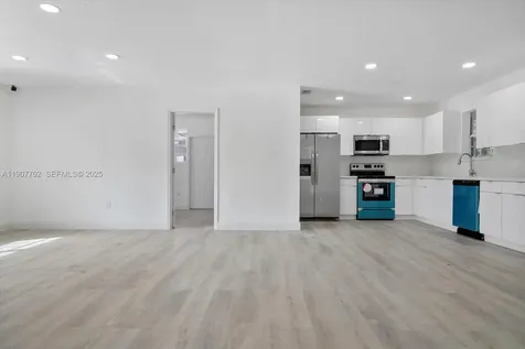 261 NE 172nd Street North Miami Beach FL 33162