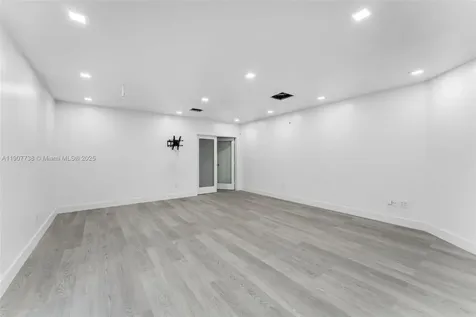 9450 NW 58th Street Doral FL 33178