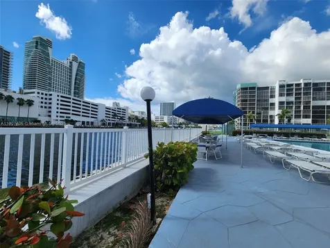 600 Parkview Drive Hallandale Beach FL 33009
