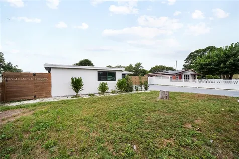 1889 NW 6th Avenue Pompano Beach FL 33060