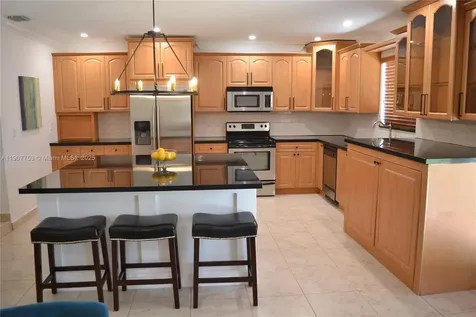3221 SW 93rd Place Miami FL 33165