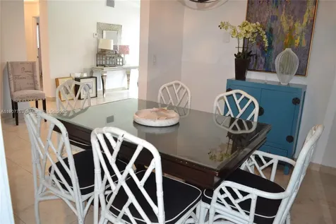 3221 SW 93rd Place Miami FL 33165