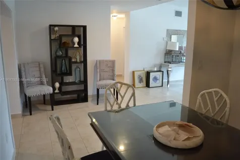 3221 SW 93rd Place Miami FL 33165