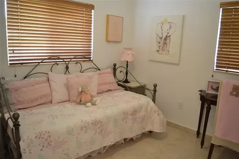 3221 SW 93rd Place Miami FL 33165