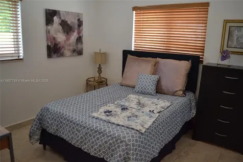 3221 SW 93rd Place Miami FL 33165