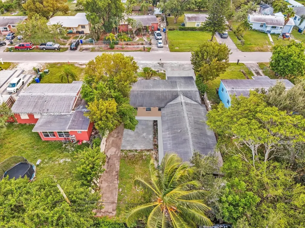 1307 NW 11 Street Fort Lauderdale FL 33311