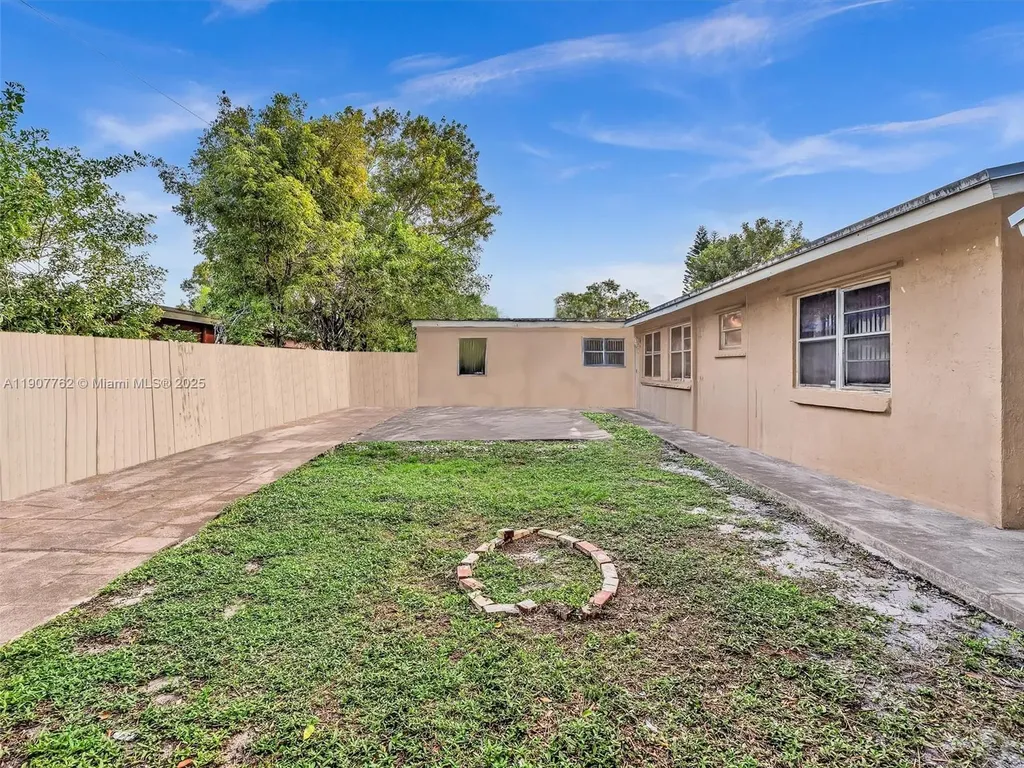 1307 NW 11 Street Fort Lauderdale FL 33311