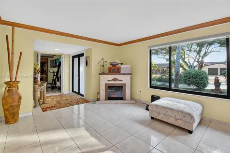 15010 Dunbarton Place Miami Lakes FL 33016
