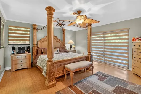 15010 Dunbarton Place Miami Lakes FL 33016