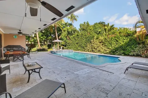15010 Dunbarton Place Miami Lakes FL 33016