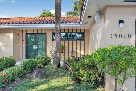 15010 Dunbarton Place Miami Lakes FL 33016
