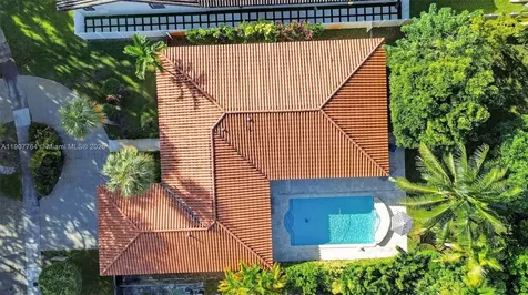 15010 Dunbarton Place Miami Lakes FL 33016